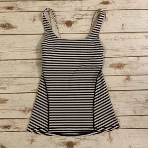 Lululemon Amala Narrow Stripe Black/White Angel Wing Tank Size 4